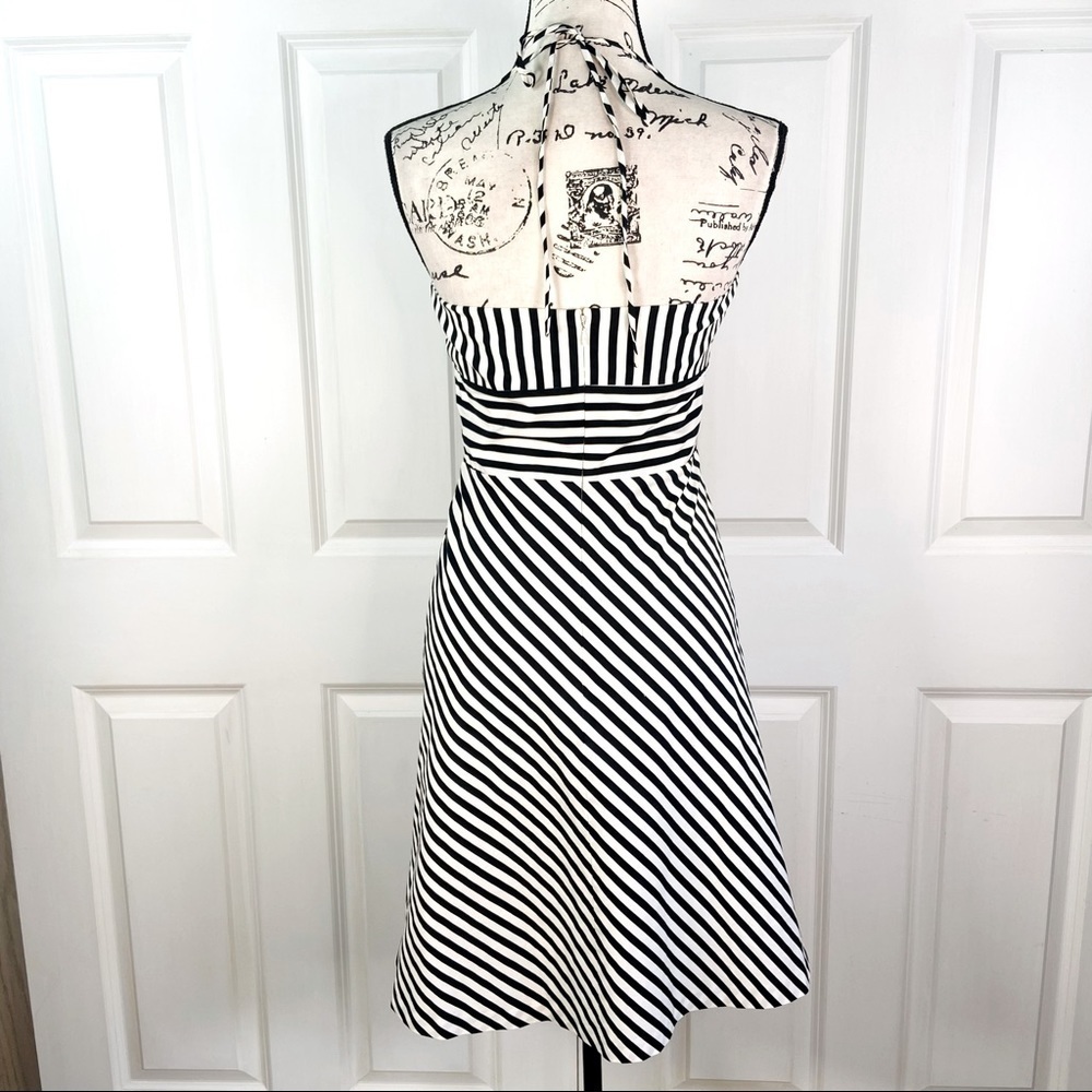 White House Black Market Striped Dress – Effortless Elegance & Chic Style - Picture 5 of 11